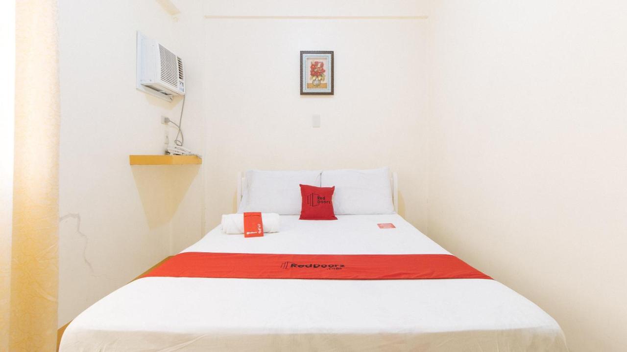 Reddoorz @ Golden Skye Hotel Guagua Eksteriør billede
