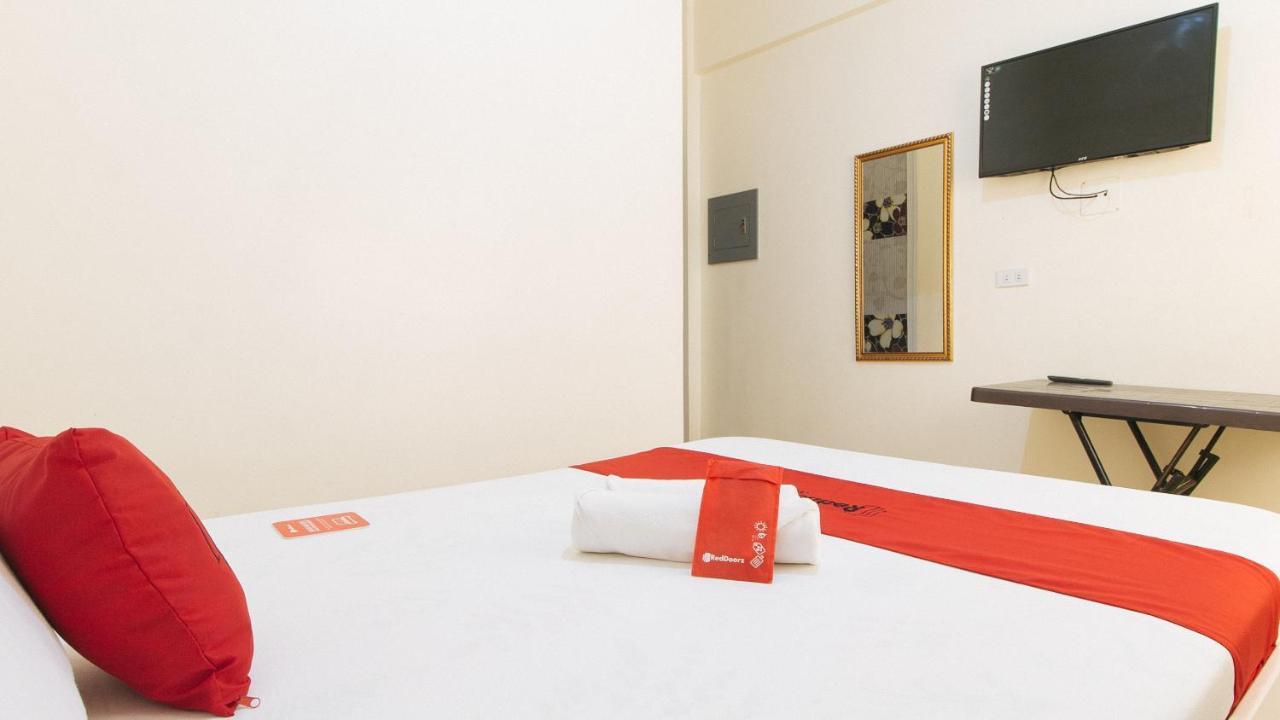 Reddoorz @ Golden Skye Hotel Guagua Eksteriør billede